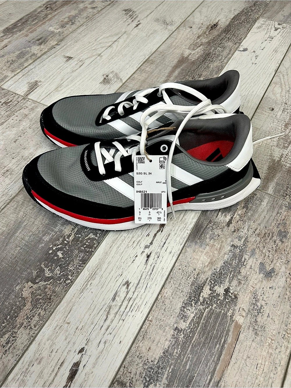 Athletic Golf shoes in Black & White US 9 .5 NWT